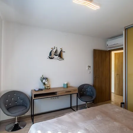 Sunset 409 With Pool - Happy Appartement